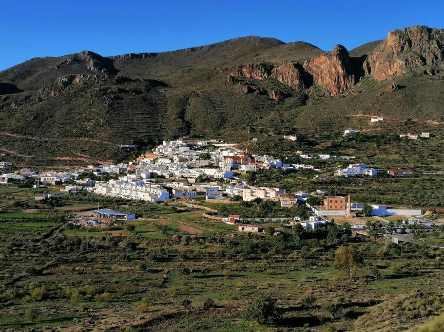 卢凯内纳-德拉斯托雷斯Casa Jardin. Vivienda Rural En Zona Tranquila.别墅 外观 照片