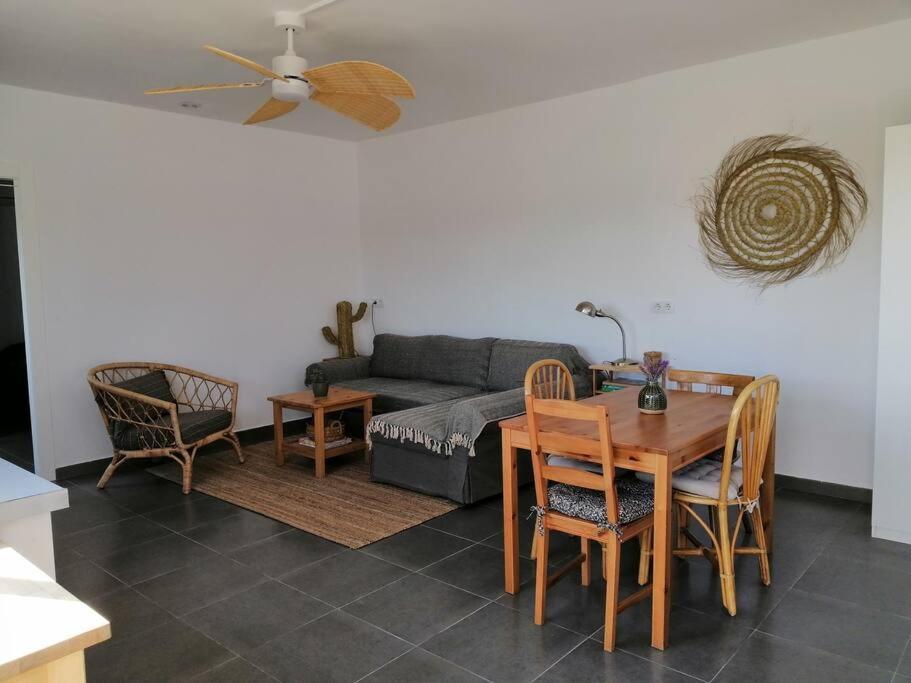卢凯内纳-德拉斯托雷斯Casa Jardin. Vivienda Rural En Zona Tranquila.别墅 外观 照片